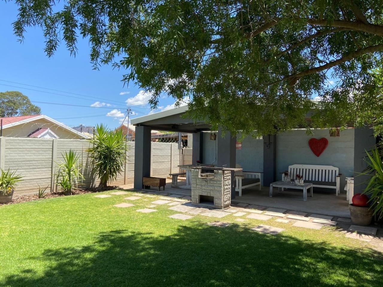 Karoo Heart Apartamento Beaufort West Exterior foto