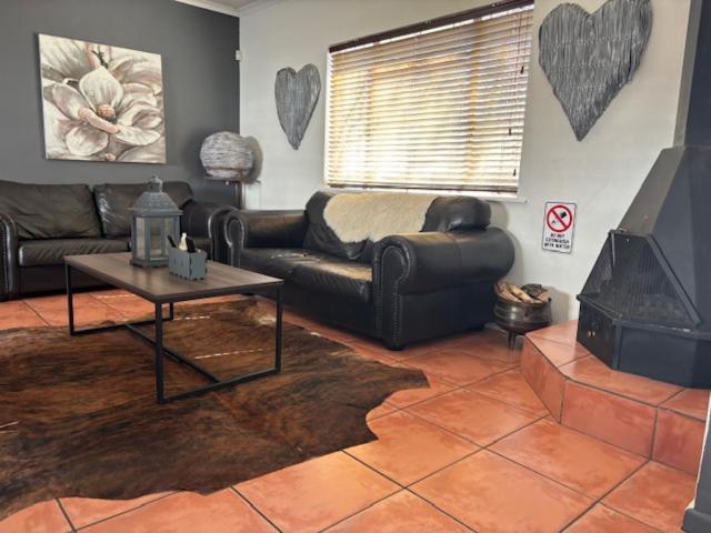 Karoo Heart Apartamento Beaufort West Exterior foto